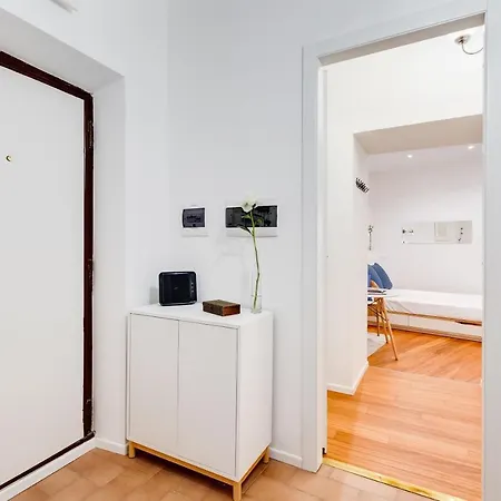 Apartment Lovely And Modern Nest Near The Colosseum Rome